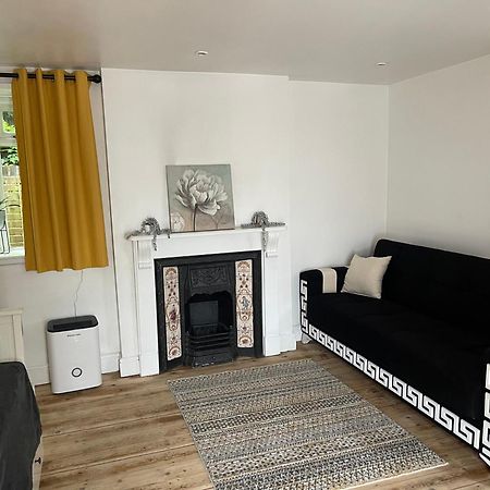 A Lovely One Bed Flat In North Finchley Εξωτερικό φωτογραφία