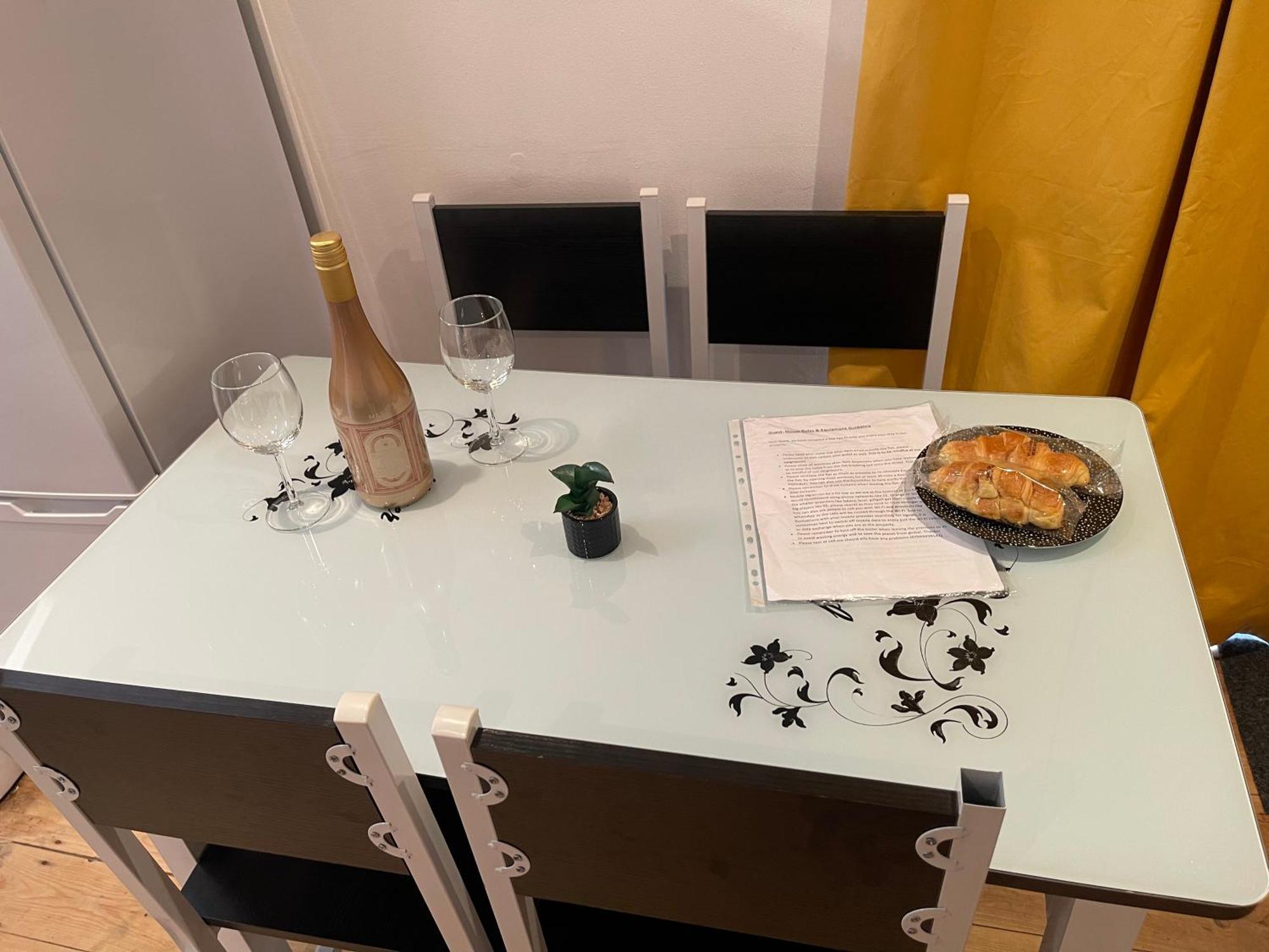 A Lovely One Bed Flat In North Finchley Εξωτερικό φωτογραφία